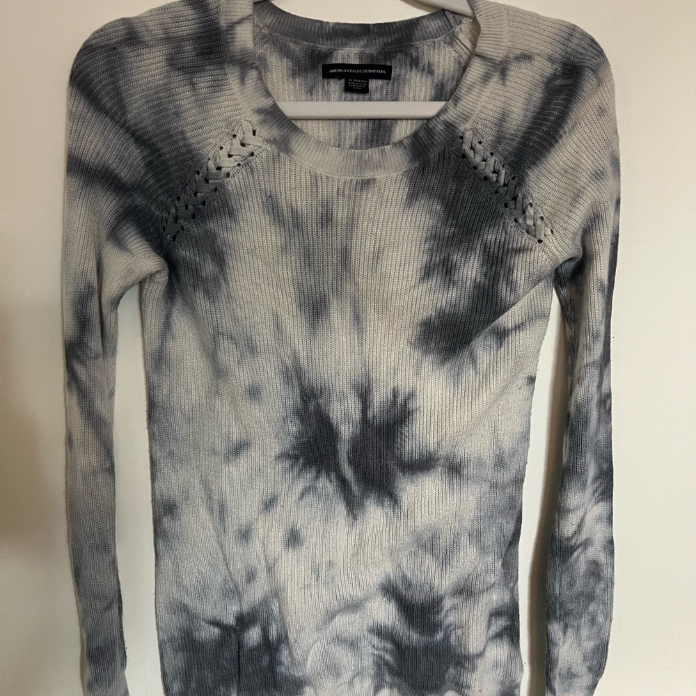 Gray and Navy Blue Tie-Dye Sweater